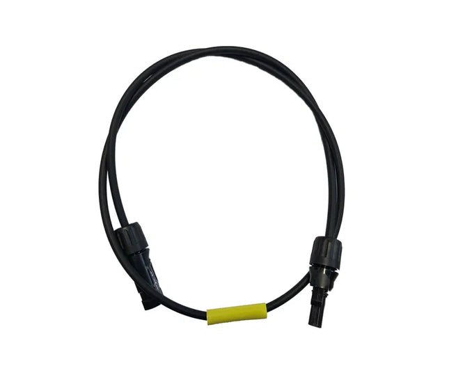 Câble électrique noir avec connecteurs Stäubli aux extrémités et manchon jaune